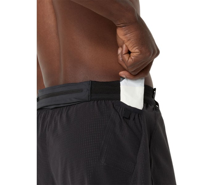 Asics METARUN 5 INCH SHORT LÖPARSHORTS Svart