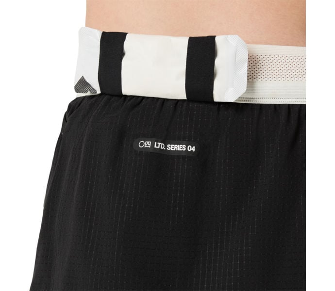 Asics LIMITED SERIES METARUN SPLIT SHORT LÖPARSHORTS Svart