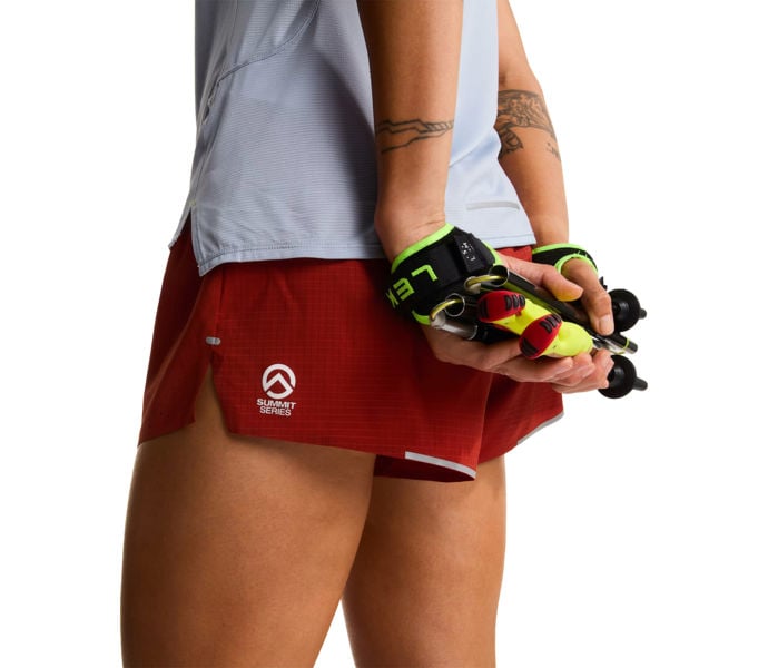 The North Face W SUMMIT PACESETTER 3'' SHORT LÖPARSHORTS Röd