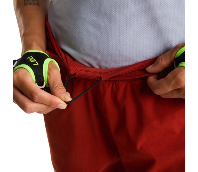 The North Face W SUMMIT PACESETTER 3'' SHORT LÖPARSHORTS Röd