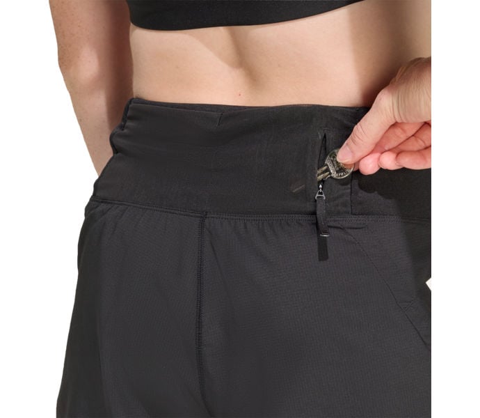 adidas ADI365 FORMOTION LÖPARSHORTS Svart