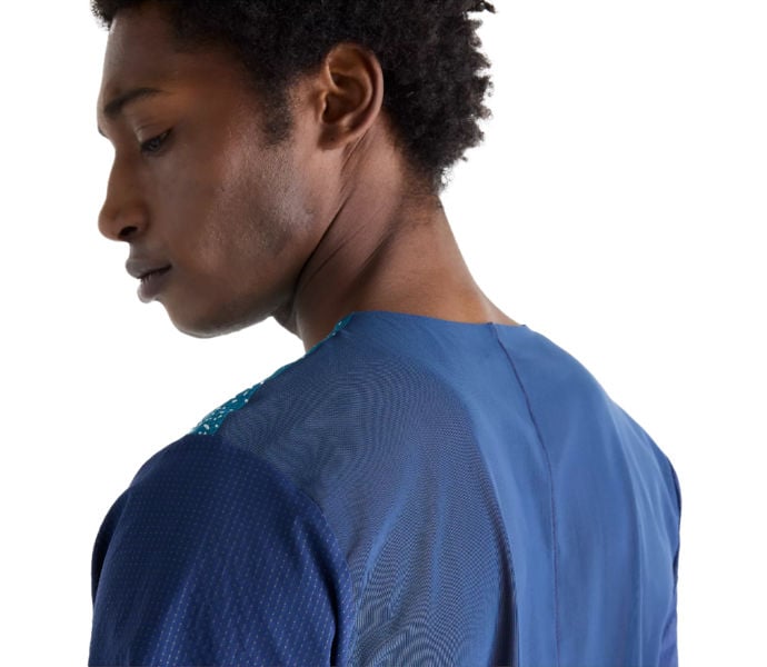 New Balance RACE DAY ULTRA LIGHT PRINTED T-SHIRT Blå