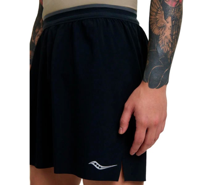 Saucony ENDORPHIN 5'' LÖPARSHORTS Svart